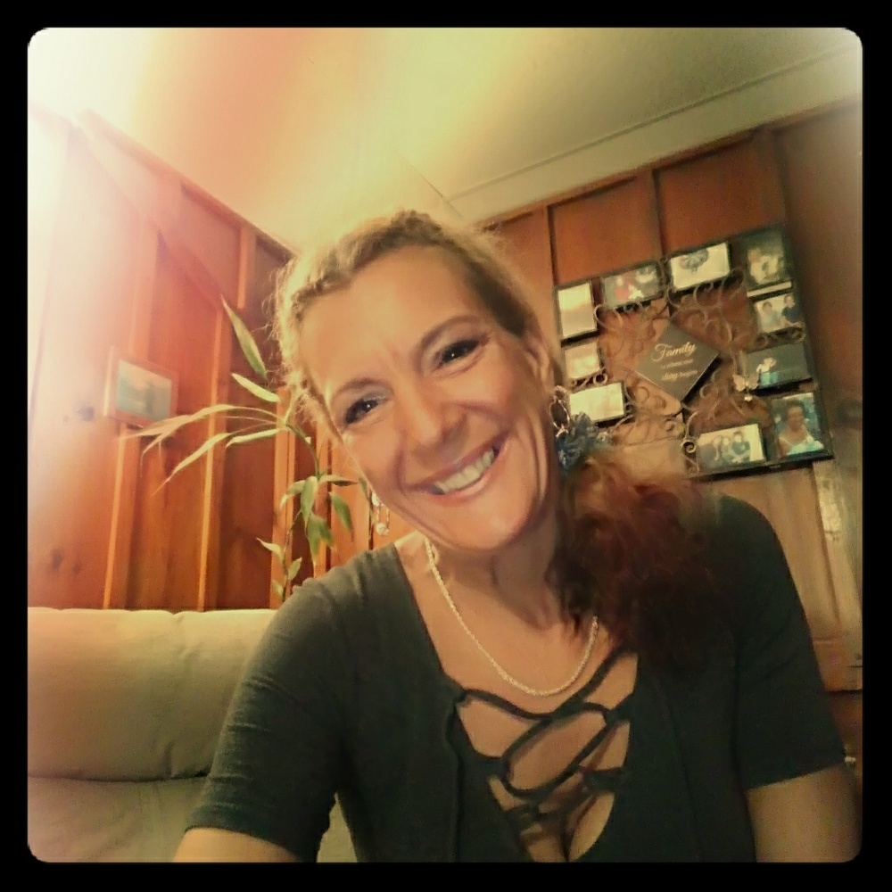 Meet your Posher, Lorinda